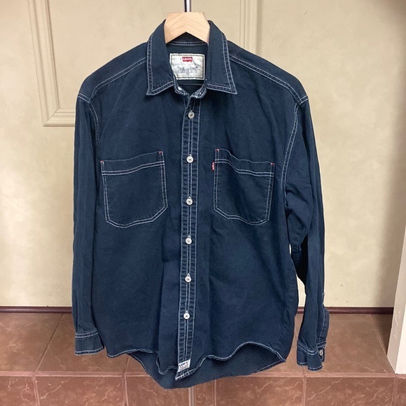 Levi’s Dark Denim Button Down Shirt Unisex size Small - Picture 1 of 4
